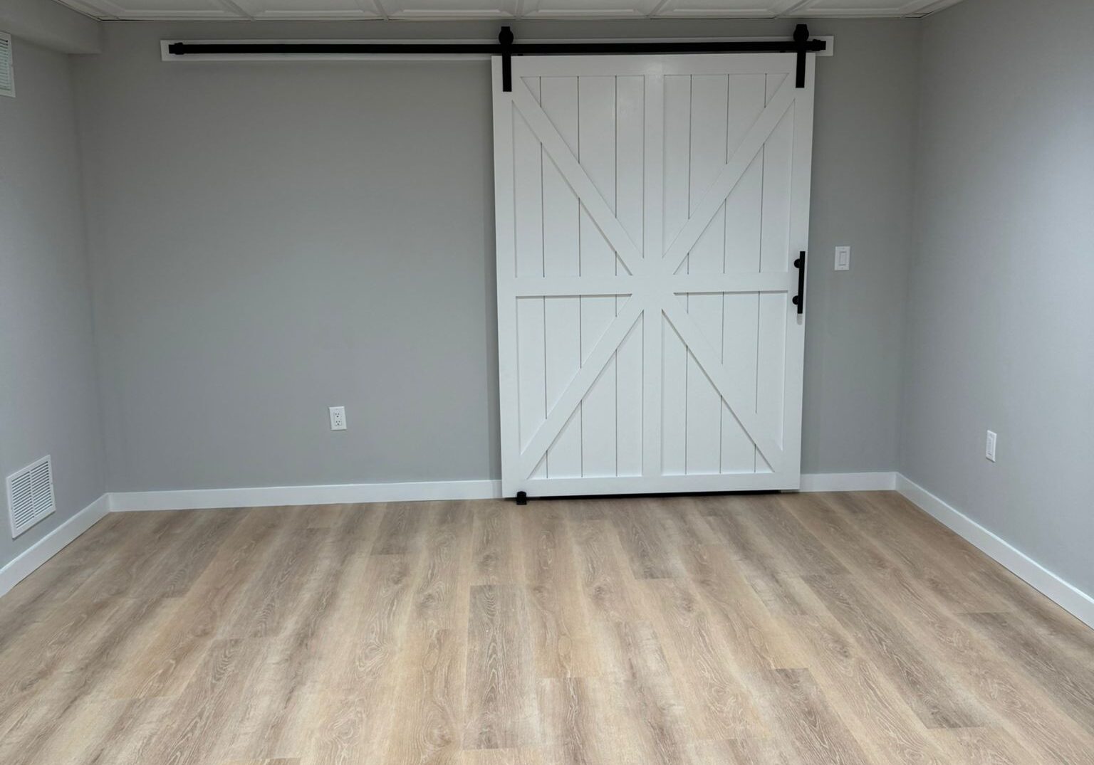 WhatsApp Image 2025-05-16 at 6.00.31 PM